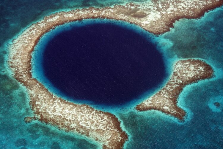 Največja oceanska luknja (2024), slika 1